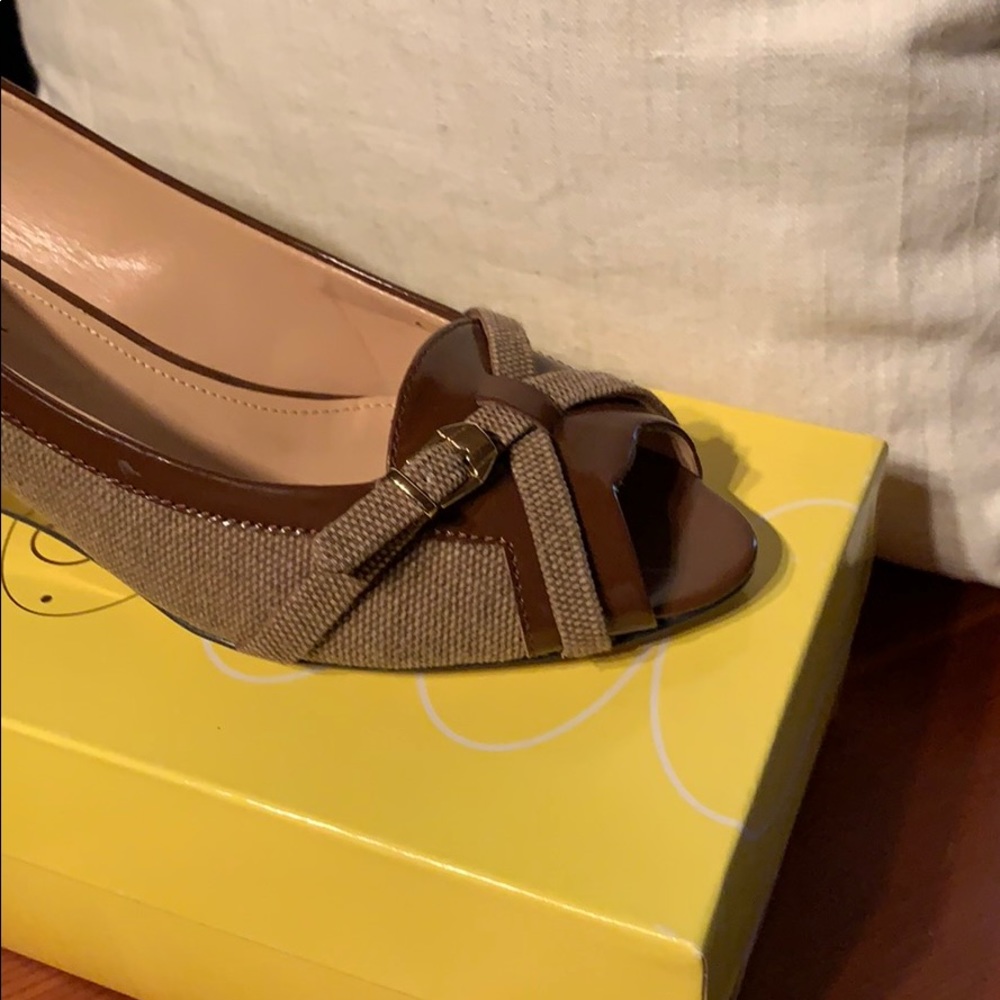 Circa Joan & David. Short brown wedge 8 - Picture 4 of 6